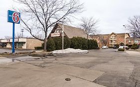 Motel 6-Libertyville, Il